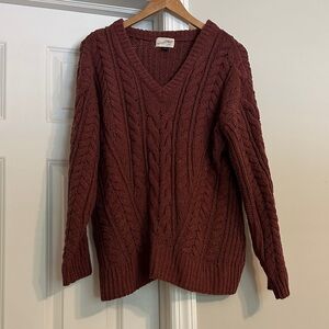 Universal Thread Women's V-Neck Sweater - Rust